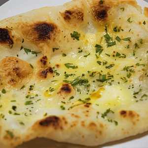 Chilli Garlic Naan