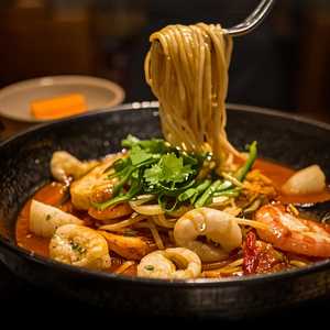 N4(D). Seafood Yaki Udon