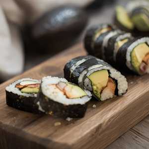 Tofu ( Inari ) + Avocado Roll (8 Pieces)