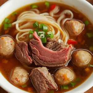 P10 Phở tái, nạm, bò viên