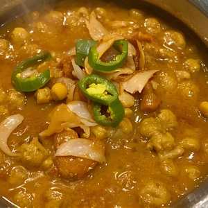 Gawal Mandi Chana Daal Karahi